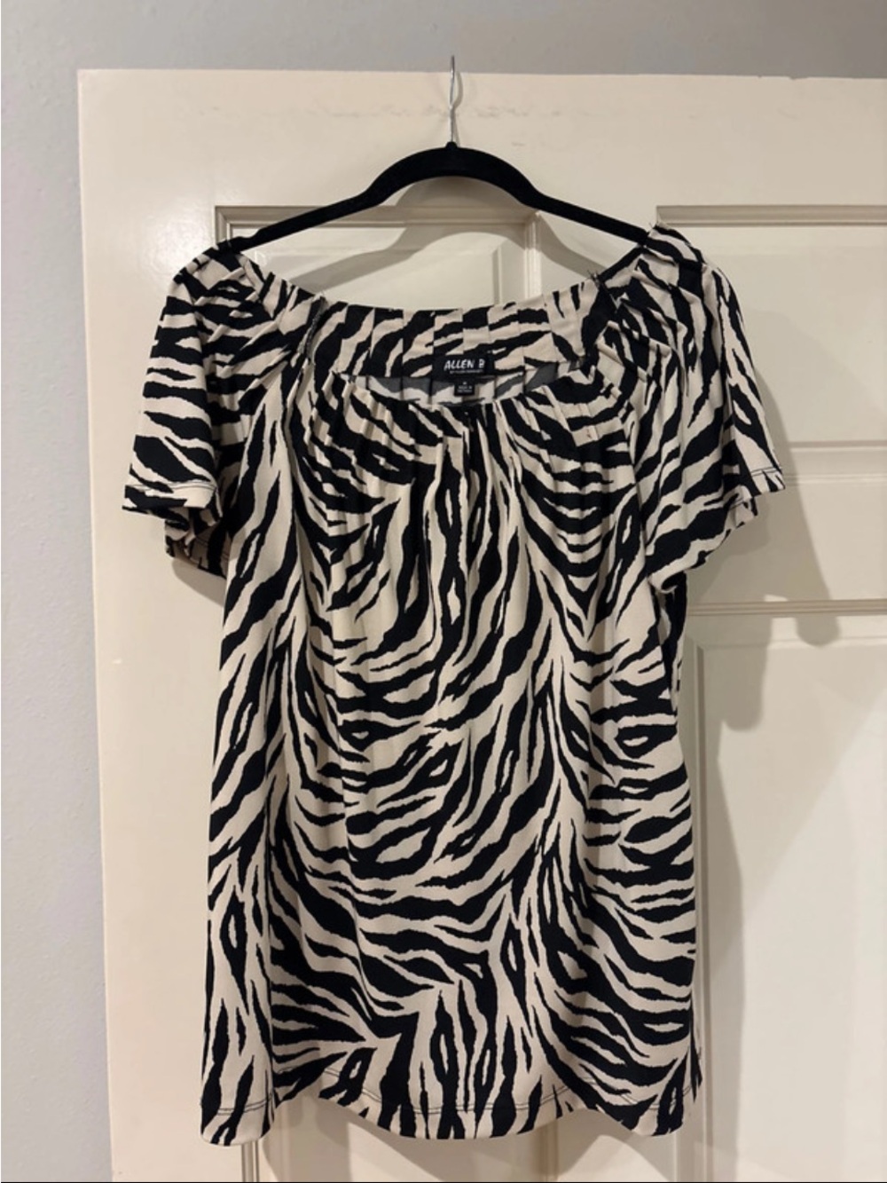 Allen B. By Allen Schwartz Black & White Zebra Print Off-Shoulder Blouse